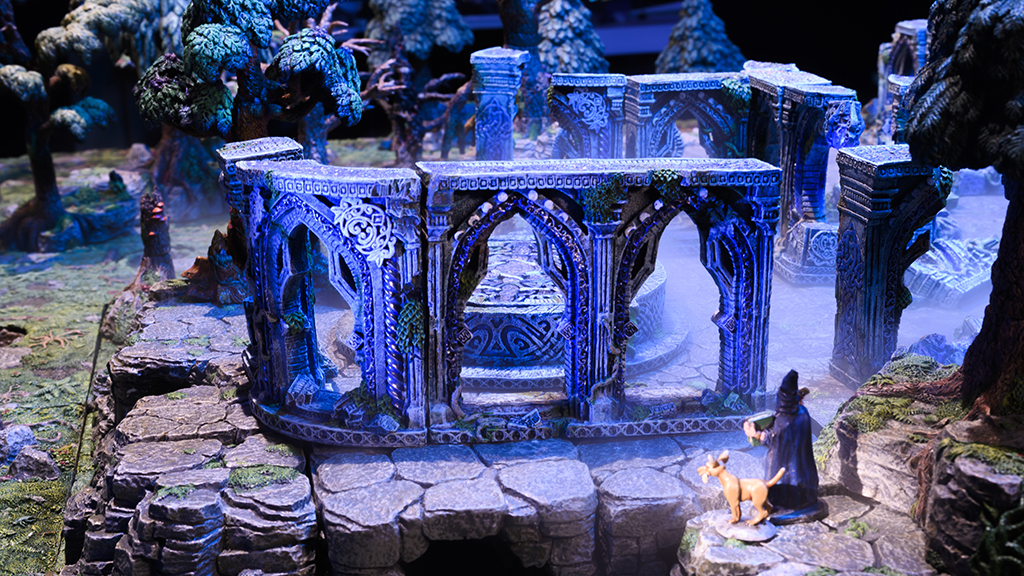 The Serpent's Trove (Painted) – Dwarven Forge